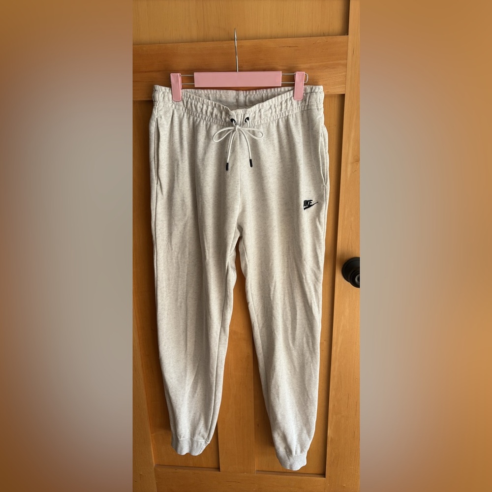 Nike light gray Sweatpant/joggers
